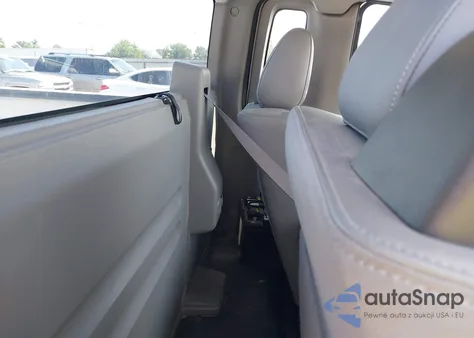 2005 Ford F-150 Stx/Xl/Xlt z USA, uszkodzony, nr VIN 1FTRF12W15NA32365